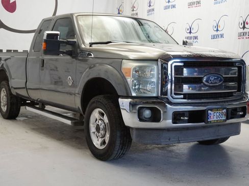 Used 2011 Ford F250 XLT w/ XLT Appearance Pkg image 3