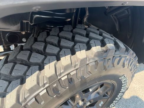 Used 2023 Jeep Wrangler Sport AWD/4WD image 27
