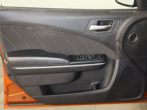 Used 2020 Dodge Charger SXT image 16