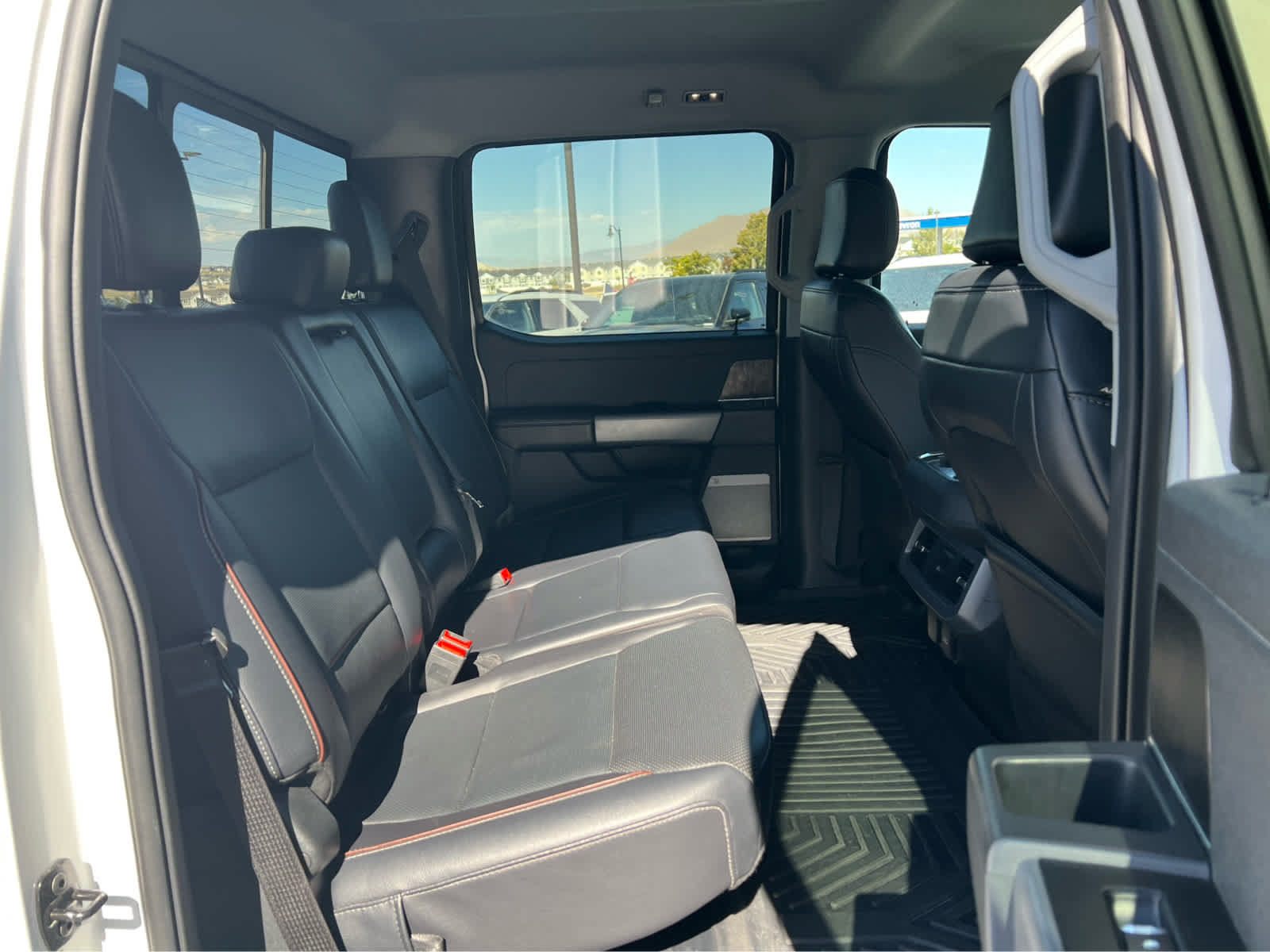 Certified 2024 Ford F350 Lariat AWD/4WD image 18