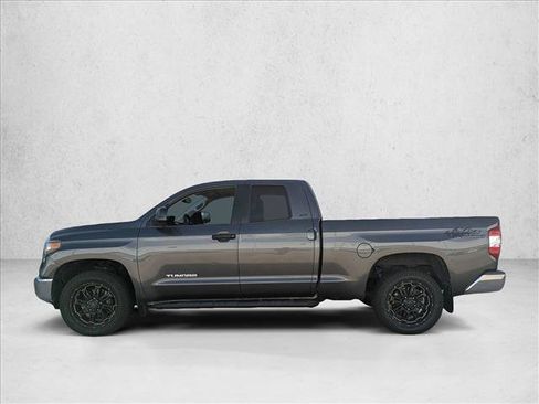 Used 2018 Toyota Tundra SR5 image 8