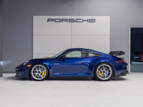 Certified 2023 Porsche 911 GT3 image 2