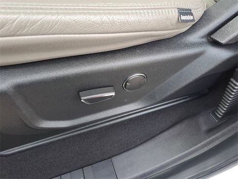 Used 2019 Ford F250 XLT w/ XLT Premium Package image 13