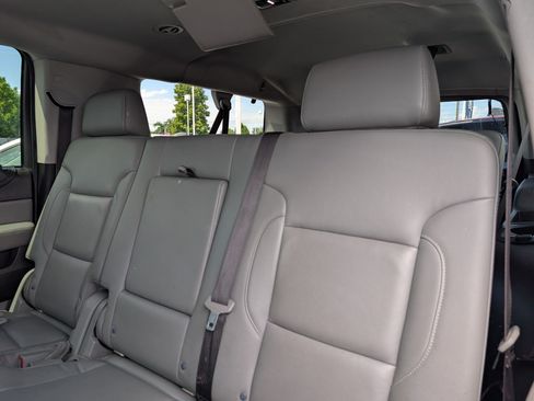Used 2020 Chevrolet Suburban LT AWD/4WD image 30
