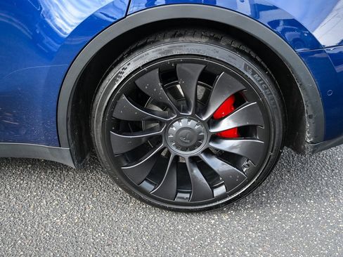 Used 2022 Tesla Model Y Performance image 13
