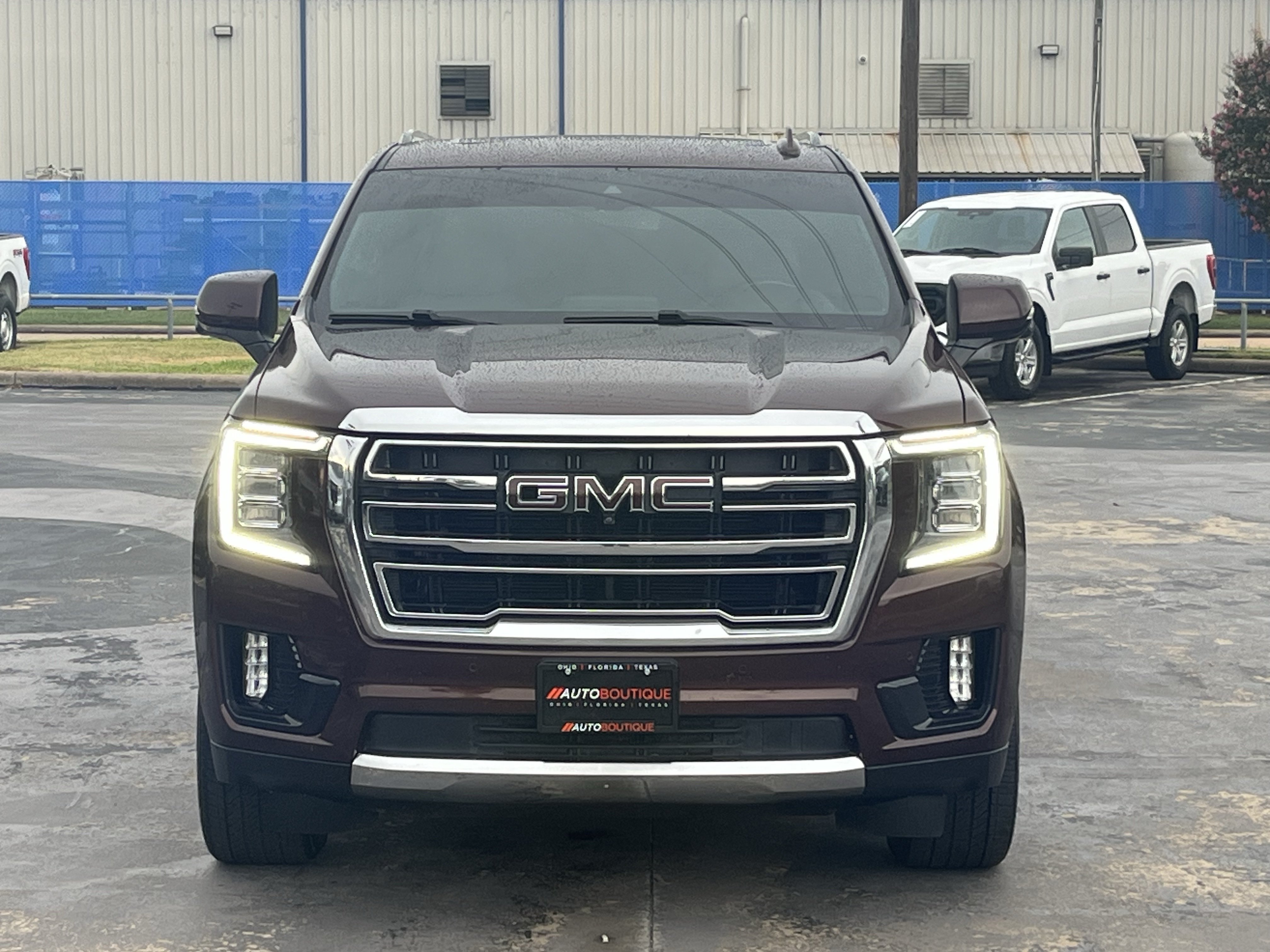 Used 2022 GMC Yukon SLT w/ SLT Premium Package RWD image 6