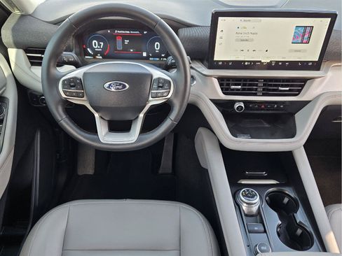 Certified 2025 Ford Explorer Active w/ Active Comfort Package RWD image 26