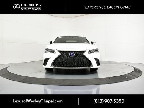 Used 2022 Lexus ES 300h F Sport image 14