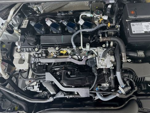 Used 2025 Toyota Corolla LE image 32