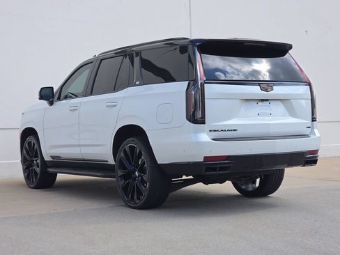 Used 2023 Cadillac Escalade Premium Luxury w/ LPO, Floor Liner Package AWD/4WD image 3
