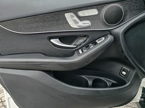 Used 2022 Mercedes-Benz GLC 300 GLC 300 image 11