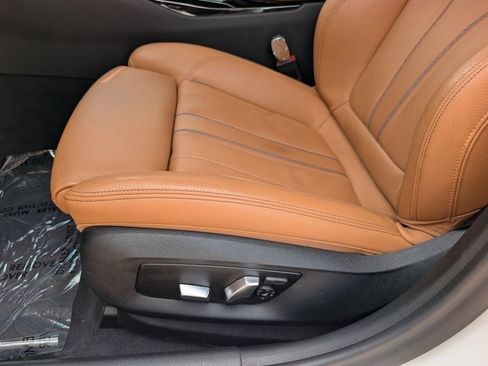 Used 2019 BMW 530i xDrive AWD/4WD image 22