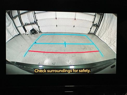 Used 2025 Toyota Highlander XLE image 40