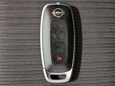Used 2025 Nissan Sentra SV FWD image 32