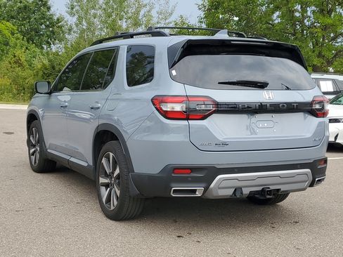 Certified 2023 Honda Pilot Elite image 2
