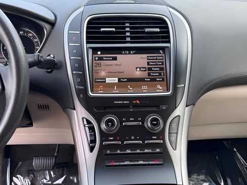 Used 2018 Lincoln MKX Premiere FWD image 7