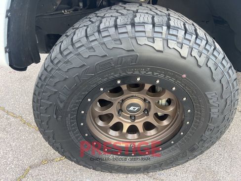Used 2020 Toyota 4Runner TRD Off-Road Premium AWD/4WD image 11