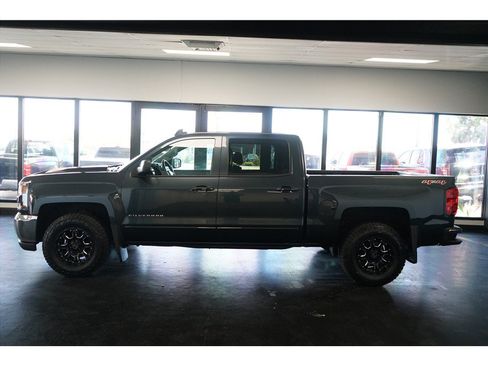 Used 2017 Chevrolet Silverado 1500 LT w/ All Star Edition AWD/4WD image 4