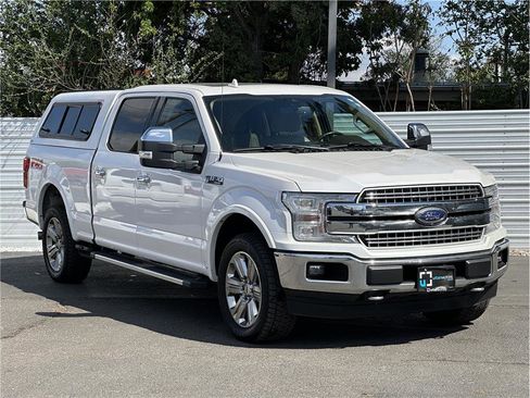 Used 2018 Ford F150 Lariat w/ Equipment Group 502A Luxury AWD/4WD image 8