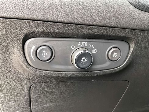 Used 2022 Buick Encore GX Select image 13