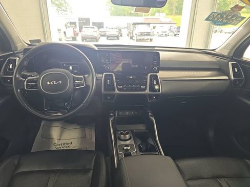 Used 2023 Kia Sorento EX AWD/4WD image 11