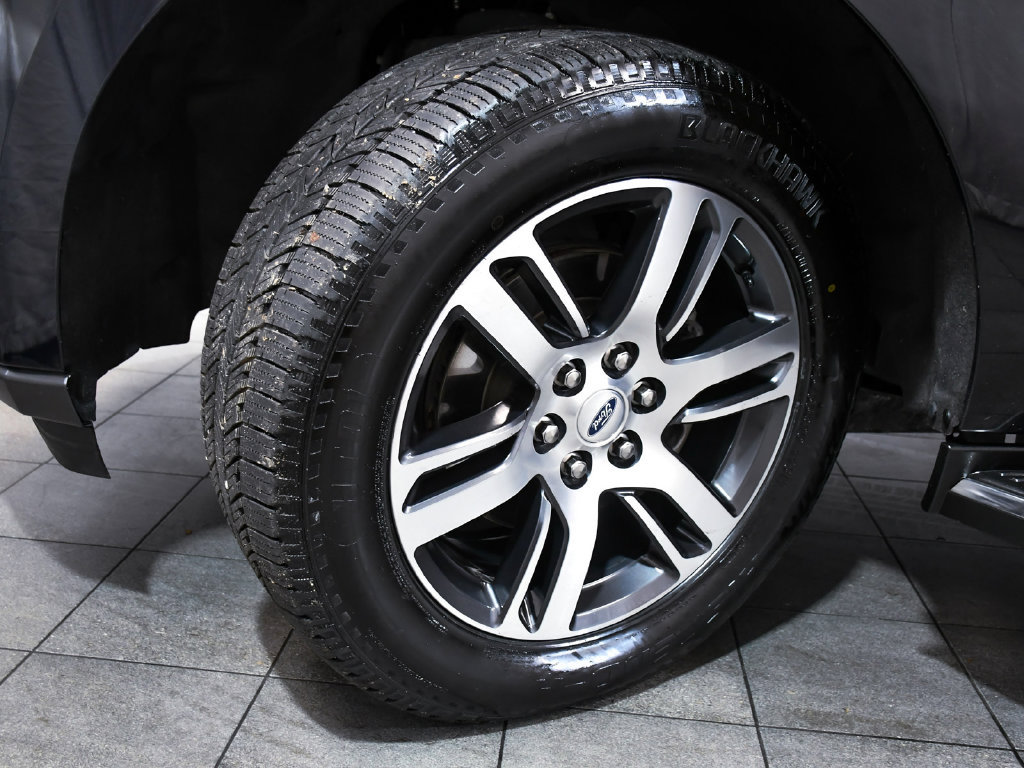 Used 2023 Ford Expedition Limited AWD/4WD image 7
