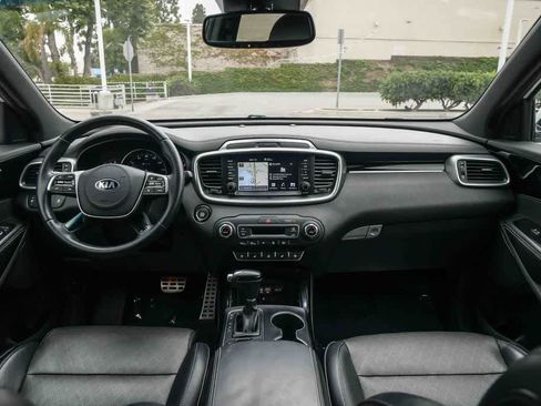 Used 2019 Kia Sorento SX FWD image 14