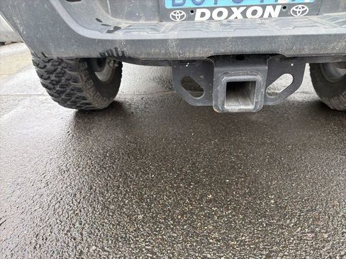 Used 2021 Toyota Tacoma SR5 AWD/4WD image 6