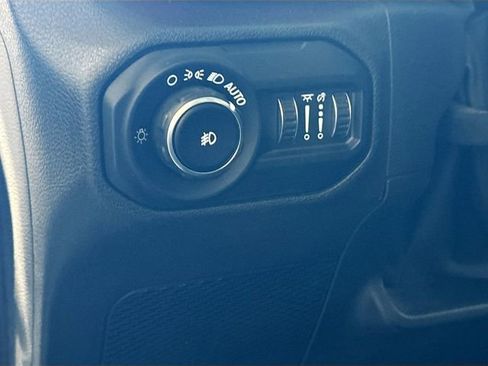 Used 2018 Jeep Wrangler Unlimited Rubicon w/ Dual Top Group image 11