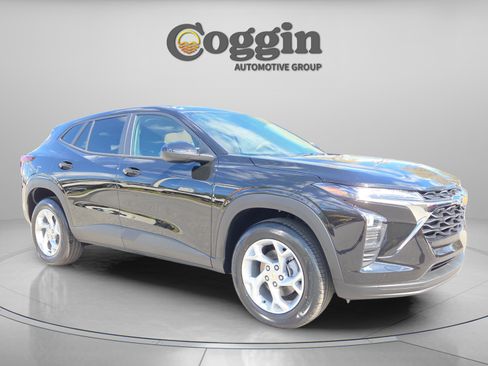 New 2026 Chevrolet Trax LS w/ LS Convenience Package image 8