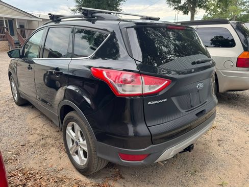 Used 2016 Ford Escape SE FWD image 2