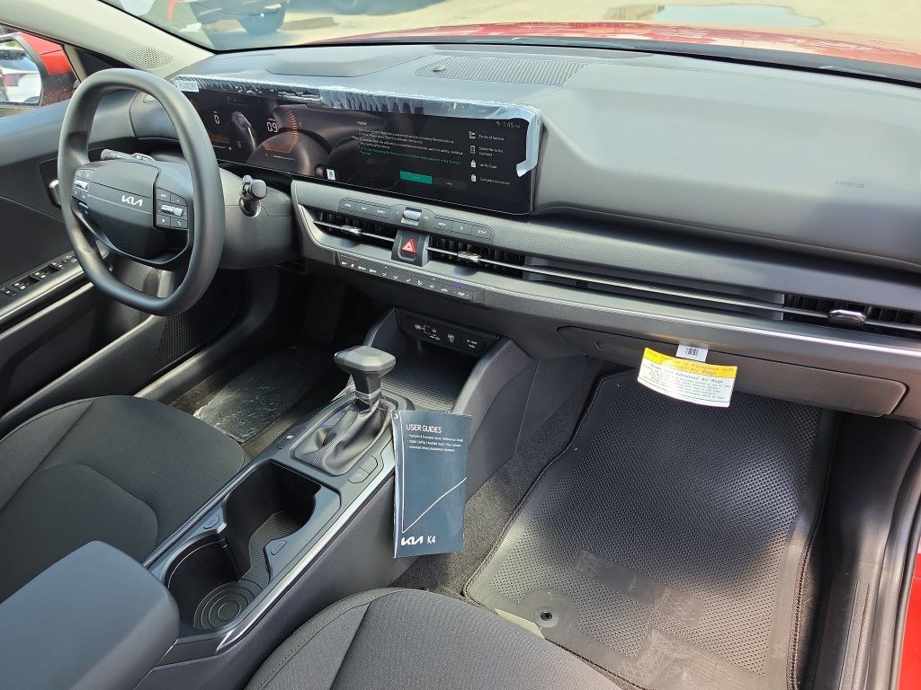 New 2026 Kia K4 FWD image 11
