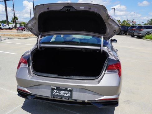 Used 2023 Hyundai Elantra Limited w/ Cargo Package FWD image 38