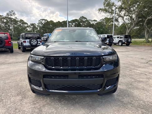 Certified 2023 Jeep Grand Cherokee L Laredo RWD image 8