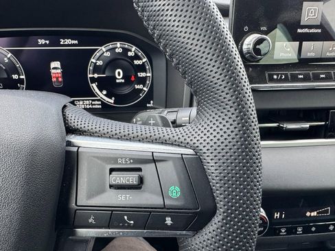 Used 2023 Mitsubishi Outlander SE image 20