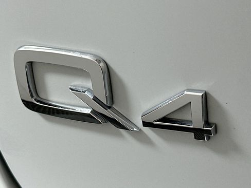 Used 2024 Audi Q4 e-tron Premium Plus w/ Premium Plus AWD/4WD image 10