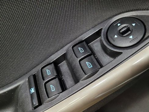 Used 2014 Ford Focus SE w/ Equipment Group 201A FWD image 27