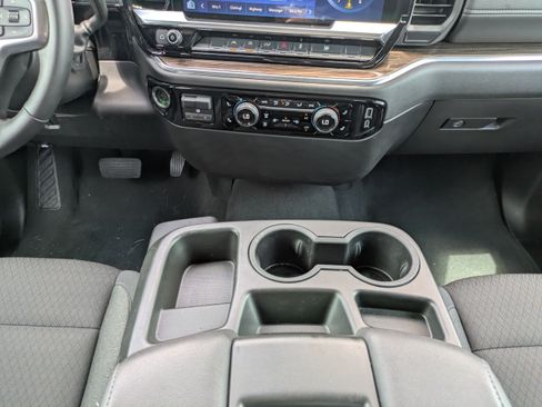 Used 2025 Chevrolet Silverado 1500 LT RWD image 17