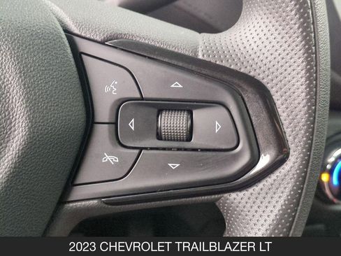 Used 2023 Chevrolet TrailBlazer LT FWD image 18