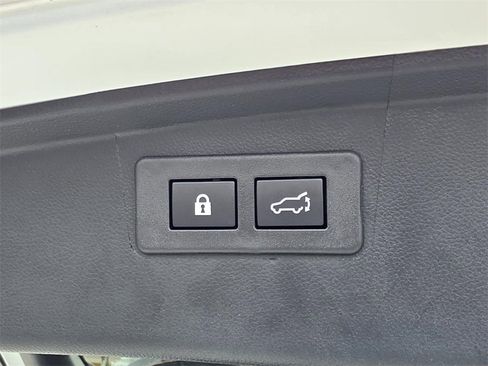 Certified 2025 Subaru Outback Premium image 14