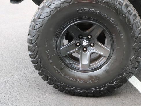 Used 2006 Jeep Wrangler X w/ Tire & Wheel Group (Ecco) AWD/4WD image 31