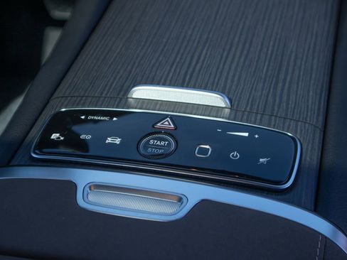 Used 2023 Mercedes-Benz EQS 580 580 image 32