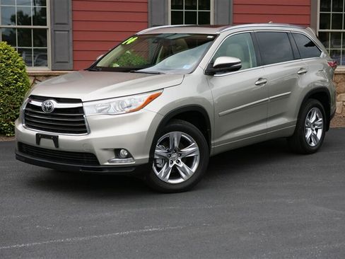 Used 2014 Toyota Highlander Limited Platinum AWD/4WD image 1