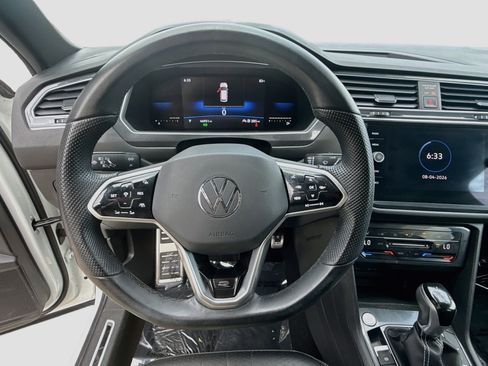 Certified 2023 Volkswagen Tiguan SE R-Line FWD image 10