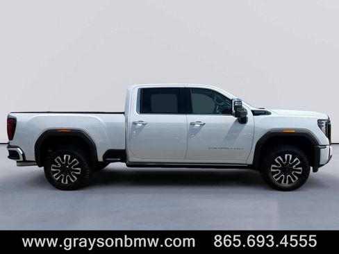 Used 2025 GMC Sierra 2500 Denali Ultimate AWD/4WD image 2