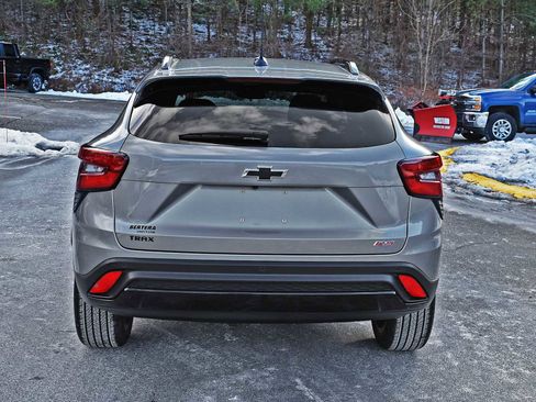 Used 2025 Chevrolet Trax RS w/ Sunroof Package image 7