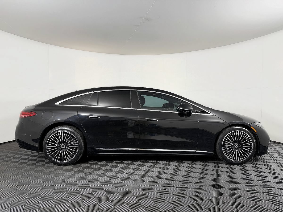 Used 2022 Mercedes-Benz EQS 580 4MATIC Sedan image 7