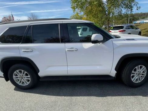 Certified 2023 Toyota Sequoia SR5 w/ SR5 Premium Package image 9
