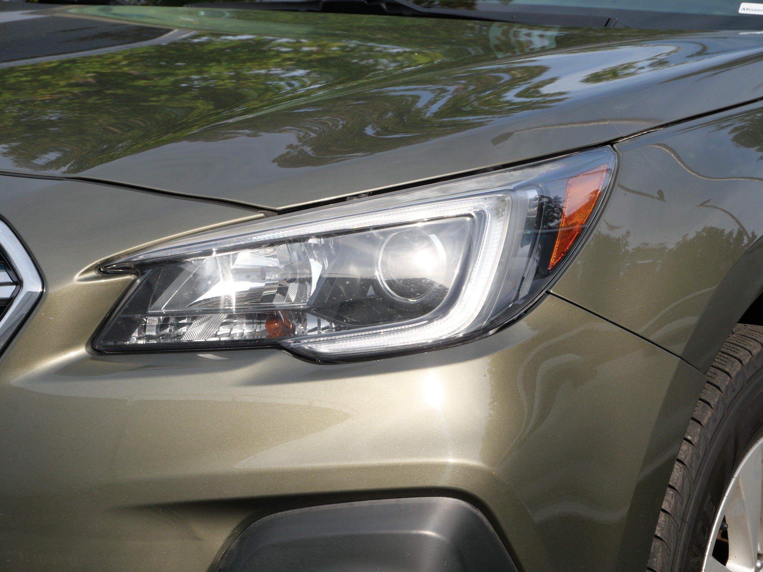Used 2018 Subaru Outback 2.5i Premium AWD/4WD image 4