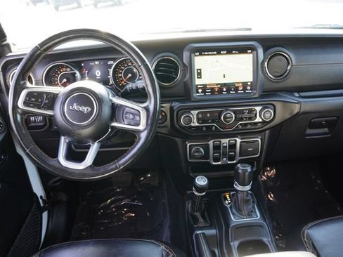 Used 2020 Jeep Wrangler Unlimited Sahara AWD/4WD image 19
